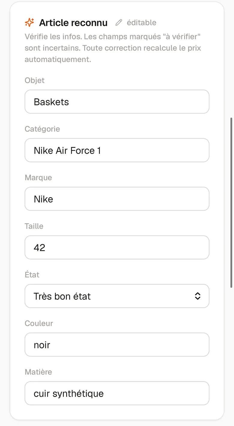 Article reconnu : baskets Nike Air Force 1, taille 42, très bon état, noir, cuir synthétique